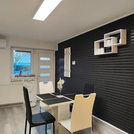 Panoli Apartmanhaz Nyiregyhaza Exterior photo