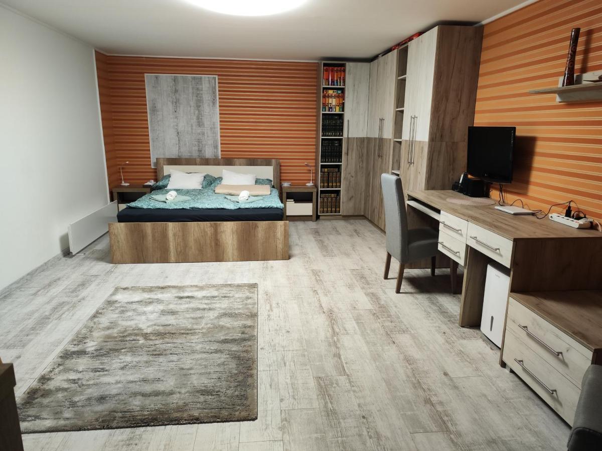 Apartment Panoli Apartmanhaz